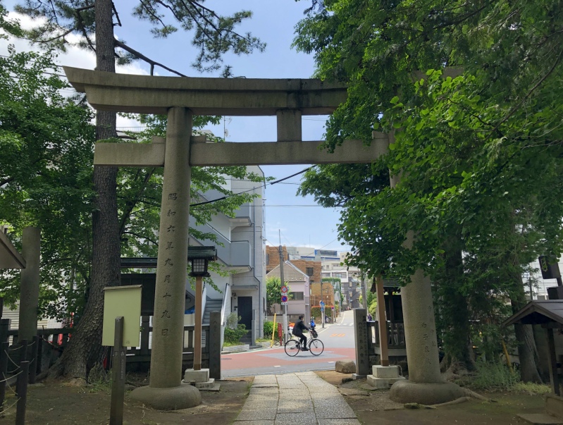 Yakumo shrine tokyo peaceful